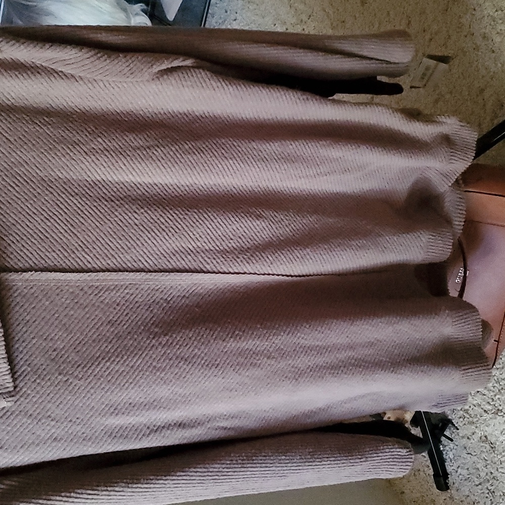 Sweater - Picture 2 of 4